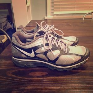 Men’s 8.5 Nike Air Max 360